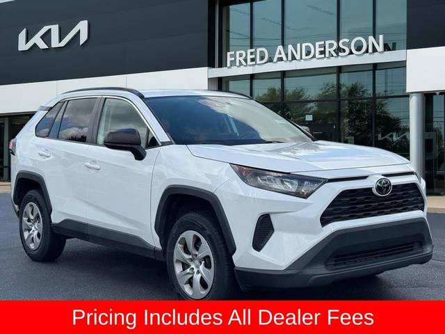 2019 Toyota RAV4 LE FWD photo