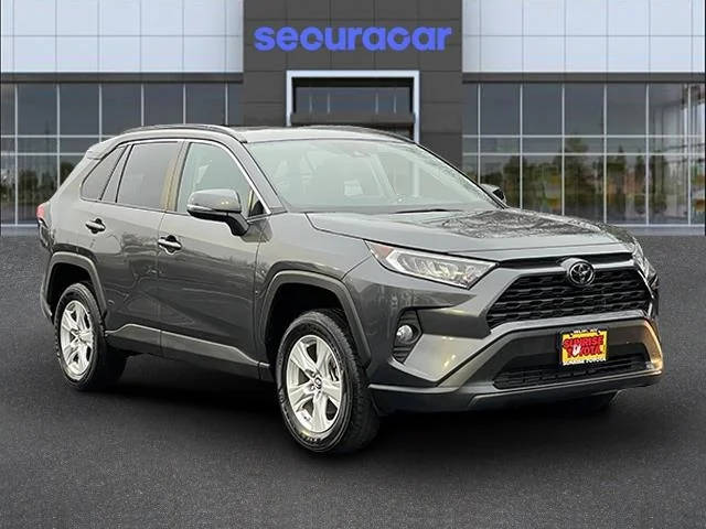 2019 Toyota RAV4 XLE AWD photo