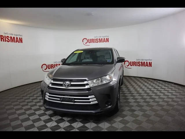 2019 Toyota Highlander LE AWD photo