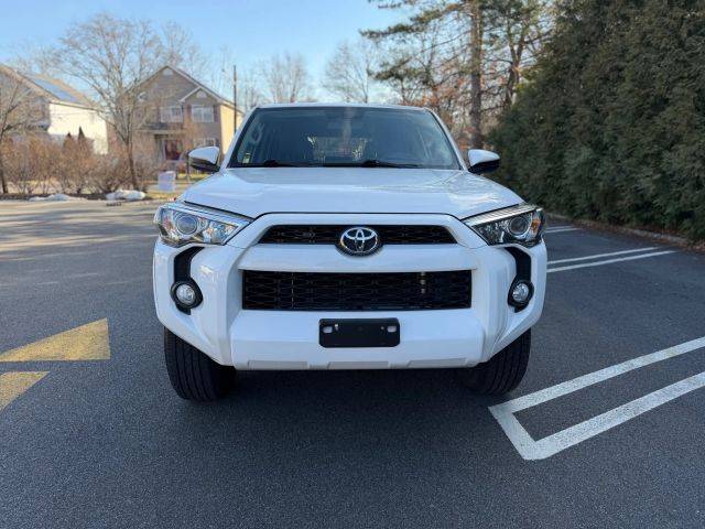 2019 Toyota 4Runner SR5 4WD photo