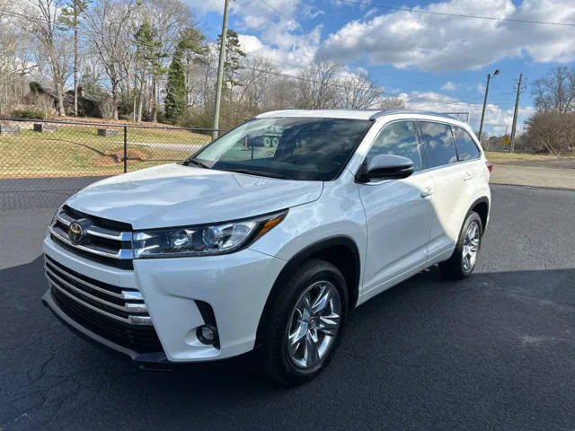 2019 Toyota Highlander Limited FWD photo