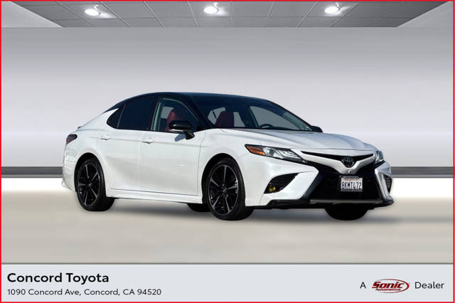 2019 Toyota Camry XSE FWD photo