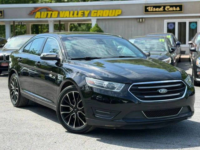 2018 Ford Taurus Limited AWD photo