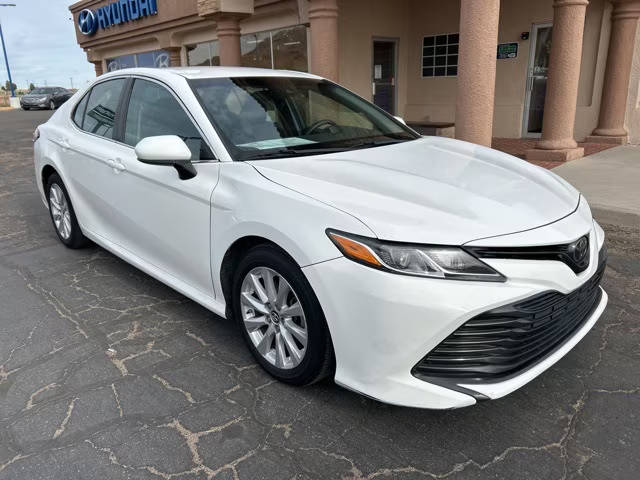 2018 Toyota Camry LE FWD photo