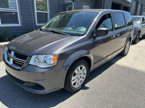 2019 Dodge Grand Caravan SE FWD photo