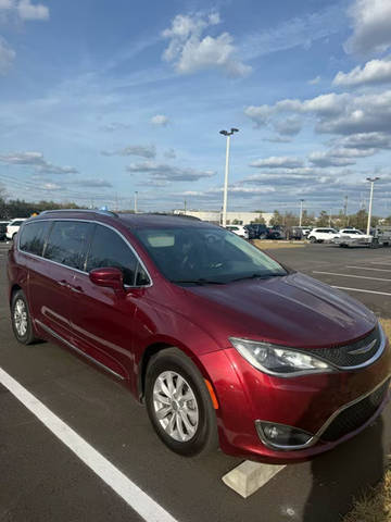 2019 Chrysler Pacifica Minivan Touring L FWD photo