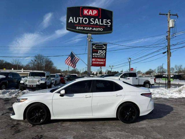 2019 Toyota Camry LE FWD photo