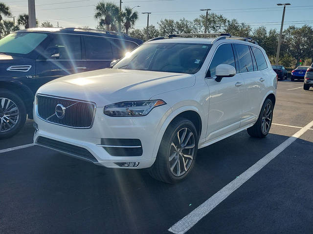 2019 Volvo XC90 Momentum AWD photo