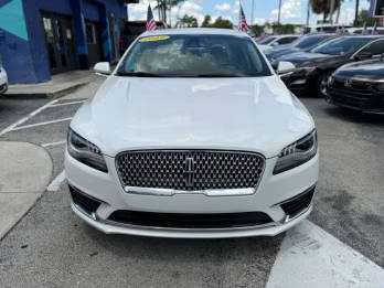 2019 Lincoln MKZ Standard FWD photo