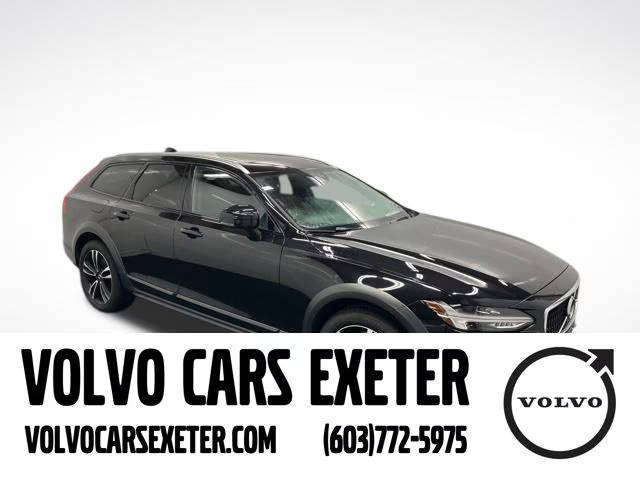 2019 Volvo V90 Cross Country  AWD photo