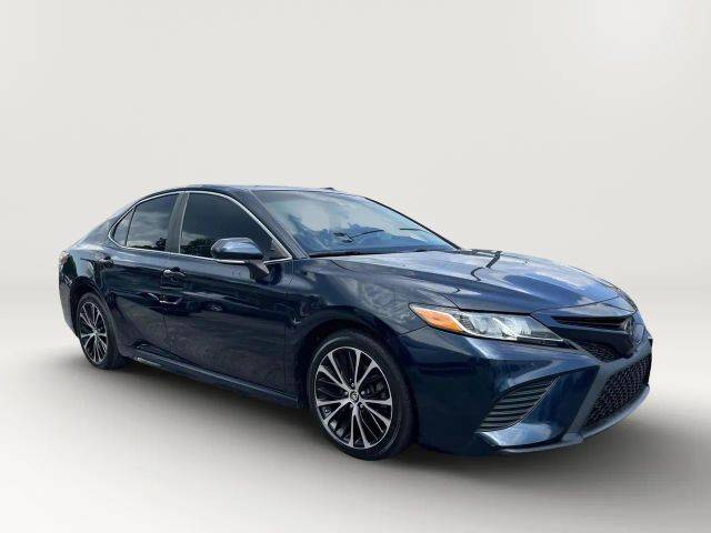 2019 Toyota Camry SE FWD photo