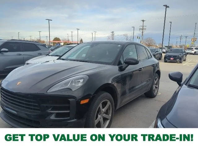 2019 Porsche Macan  AWD photo