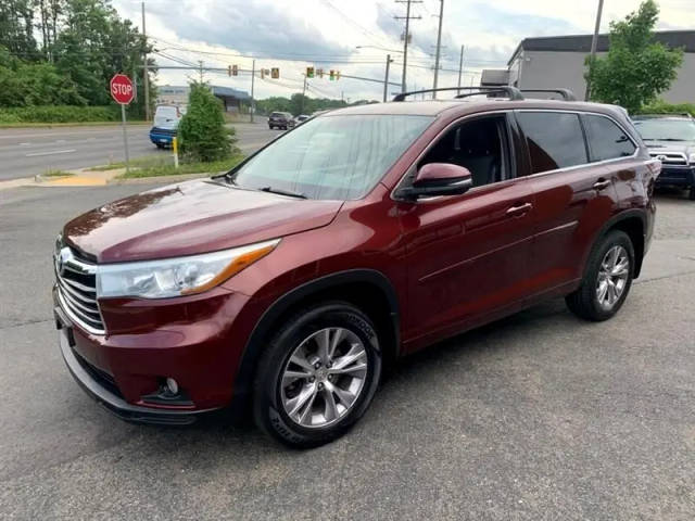 2015 Toyota Highlander LE Plus AWD photo