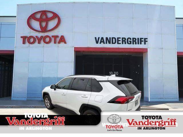 2019 Toyota RAV4 XLE FWD photo