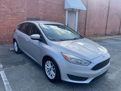 2018 Ford Focus SE FWD photo