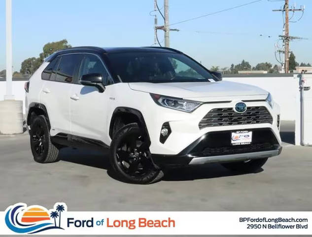 2019 Toyota RAV4 Hybrid XSE AWD photo