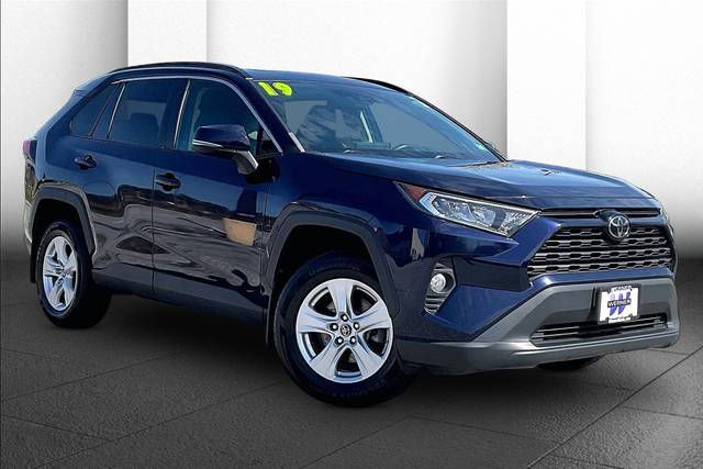 2019 Toyota RAV4 XLE AWD photo