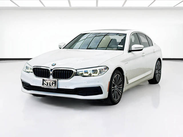 2019 BMW 5 Series 530e iPerformance RWD photo