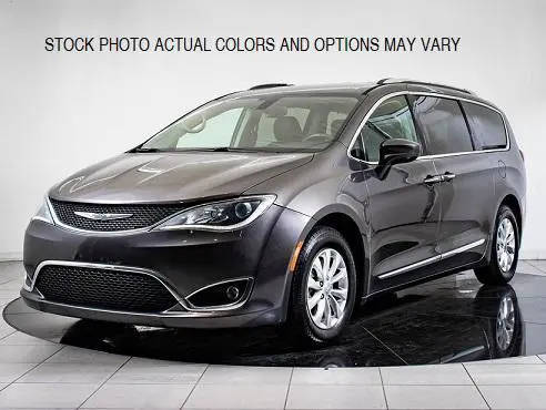 2019 Chrysler Pacifica Minivan Touring Plus FWD photo