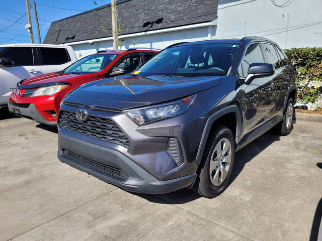 2019 Toyota RAV4 LE FWD photo