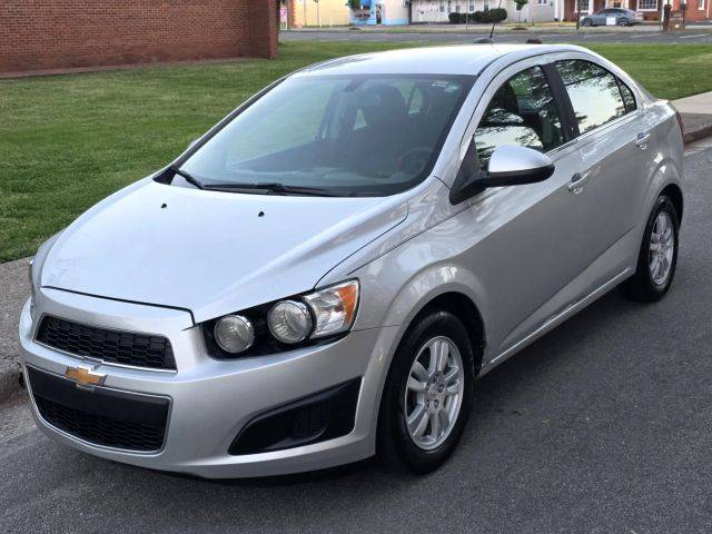 2015 Chevrolet Sonic LT FWD photo