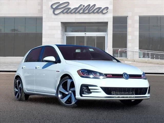 2019 Volkswagen Golf GTI SE FWD photo