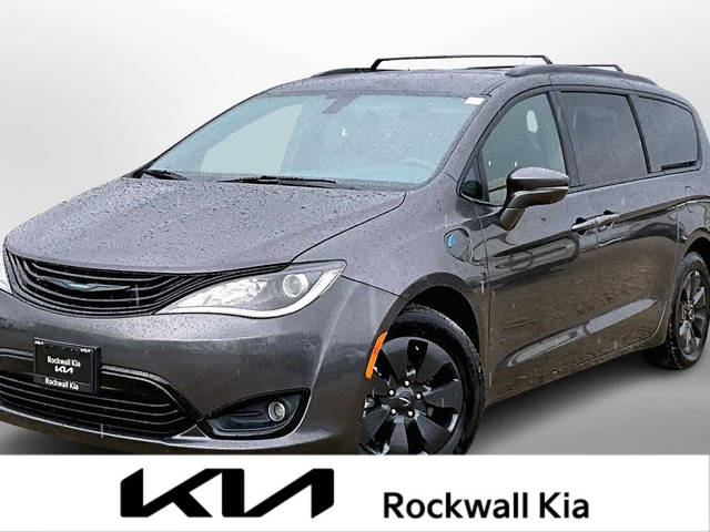 2019 Chrysler Pacifica Minivan Hybrid Limited FWD photo