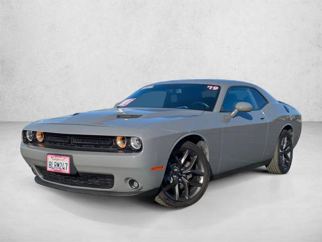 2019 Dodge Challenger SXT RWD photo