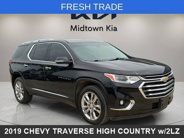 2019 Chevrolet Traverse High Country FWD photo