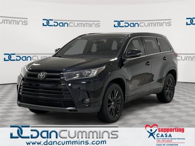 2019 Toyota Highlander SE FWD photo