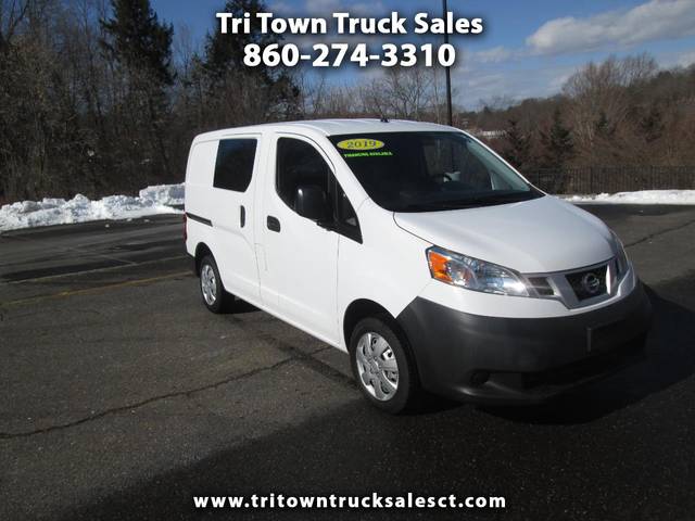 2019 Nissan NV200 S FWD photo