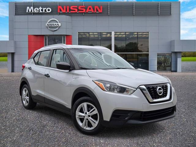 2019 Nissan Kicks S FWD photo