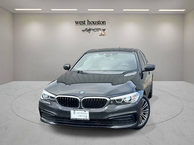 2019 BMW 5 Series 530i RWD photo