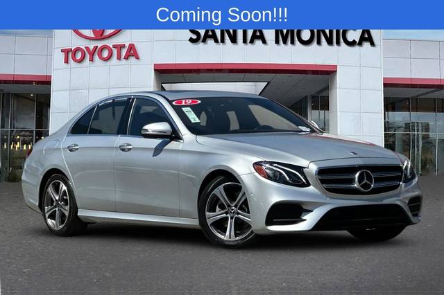 2019 Mercedes-Benz E-Class E 300 RWD photo