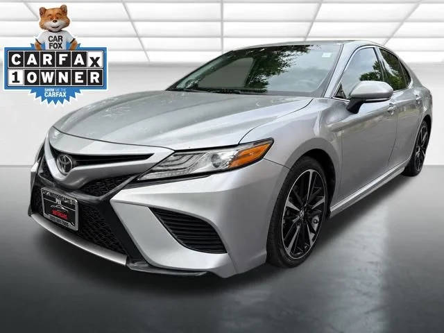 2019 Toyota Camry XSE FWD photo