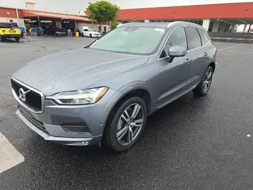 2019 Volvo XC60 Momentum AWD photo
