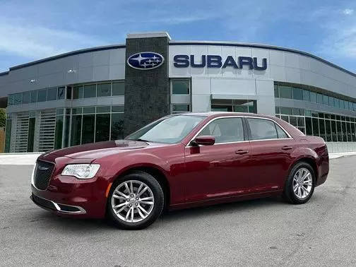 2017 Chrysler 300 Limited RWD photo