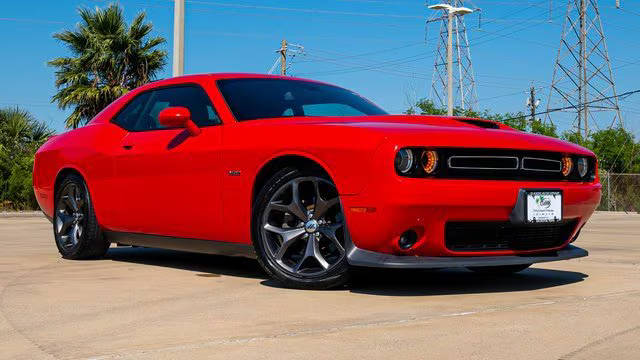 2019 Dodge Challenger R/T RWD photo