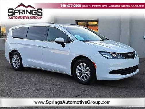 2018 Chrysler Pacifica Minivan LX FWD photo