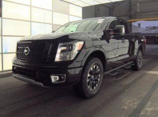 2019 Nissan Titan PRO-4X 4WD photo