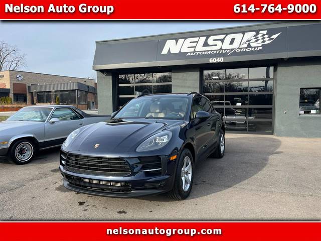 2019 Porsche Macan  AWD photo