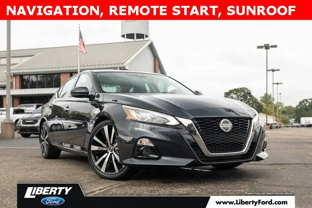 2019 Nissan Altima 2.0 Platinum FWD photo