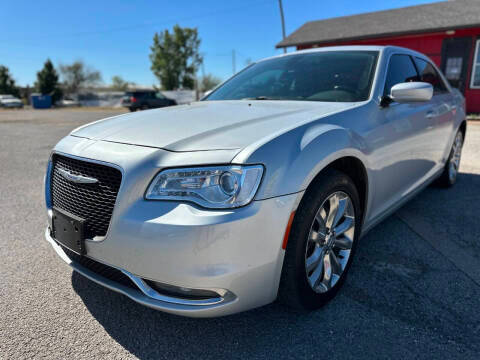 2019 Chrysler 300 Touring L AWD photo