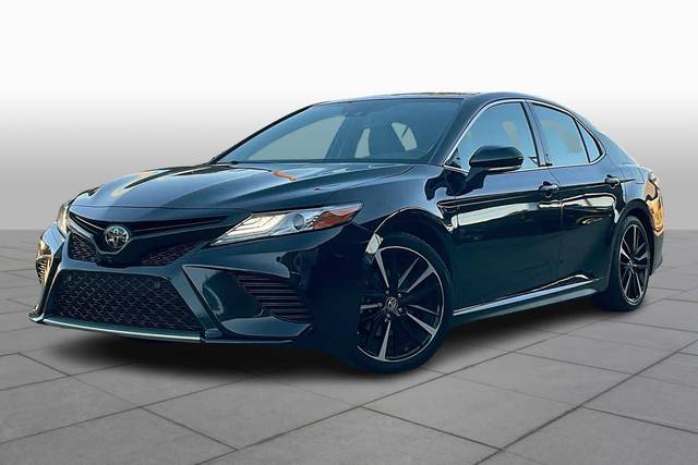 2019 Toyota Camry XSE FWD photo