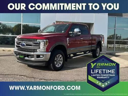 2019 Ford F-350 Super Duty LARIAT 4WD photo