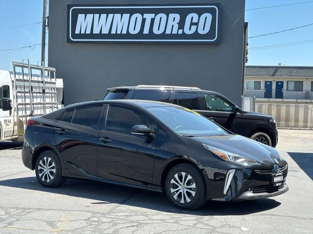 2019 Toyota Prius XLE AWD photo