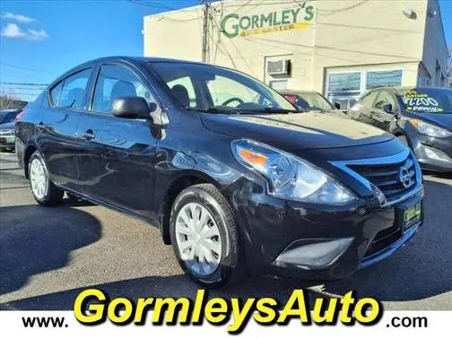2015 Nissan Versa S Plus FWD photo