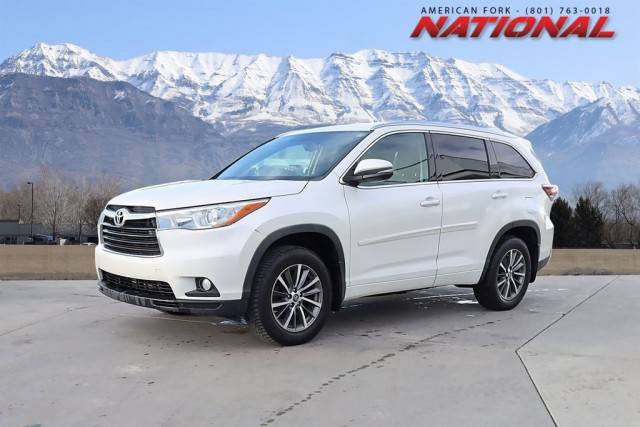 2015 Toyota Highlander XLE AWD photo