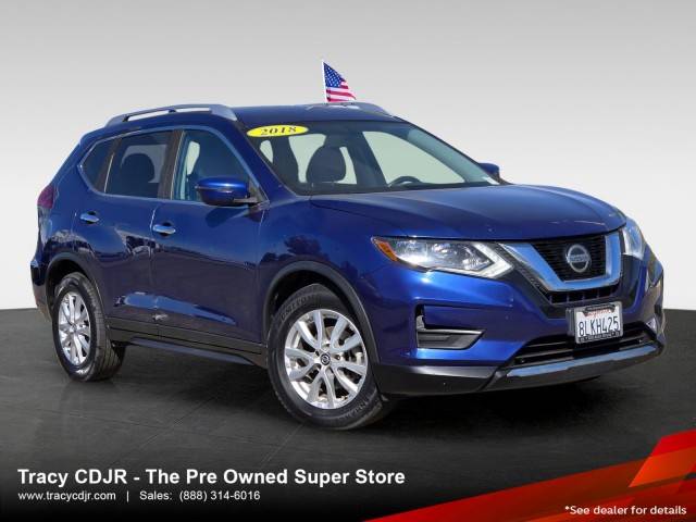2018 Nissan Rogue SV FWD photo