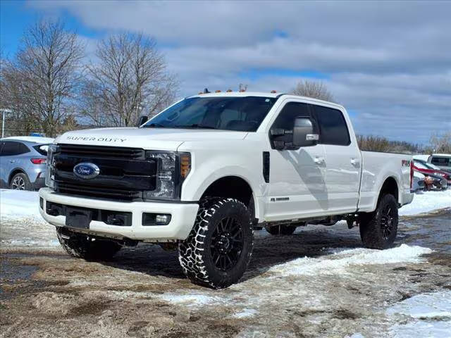 2019 Ford F-250 Super Duty LARIAT 4WD photo